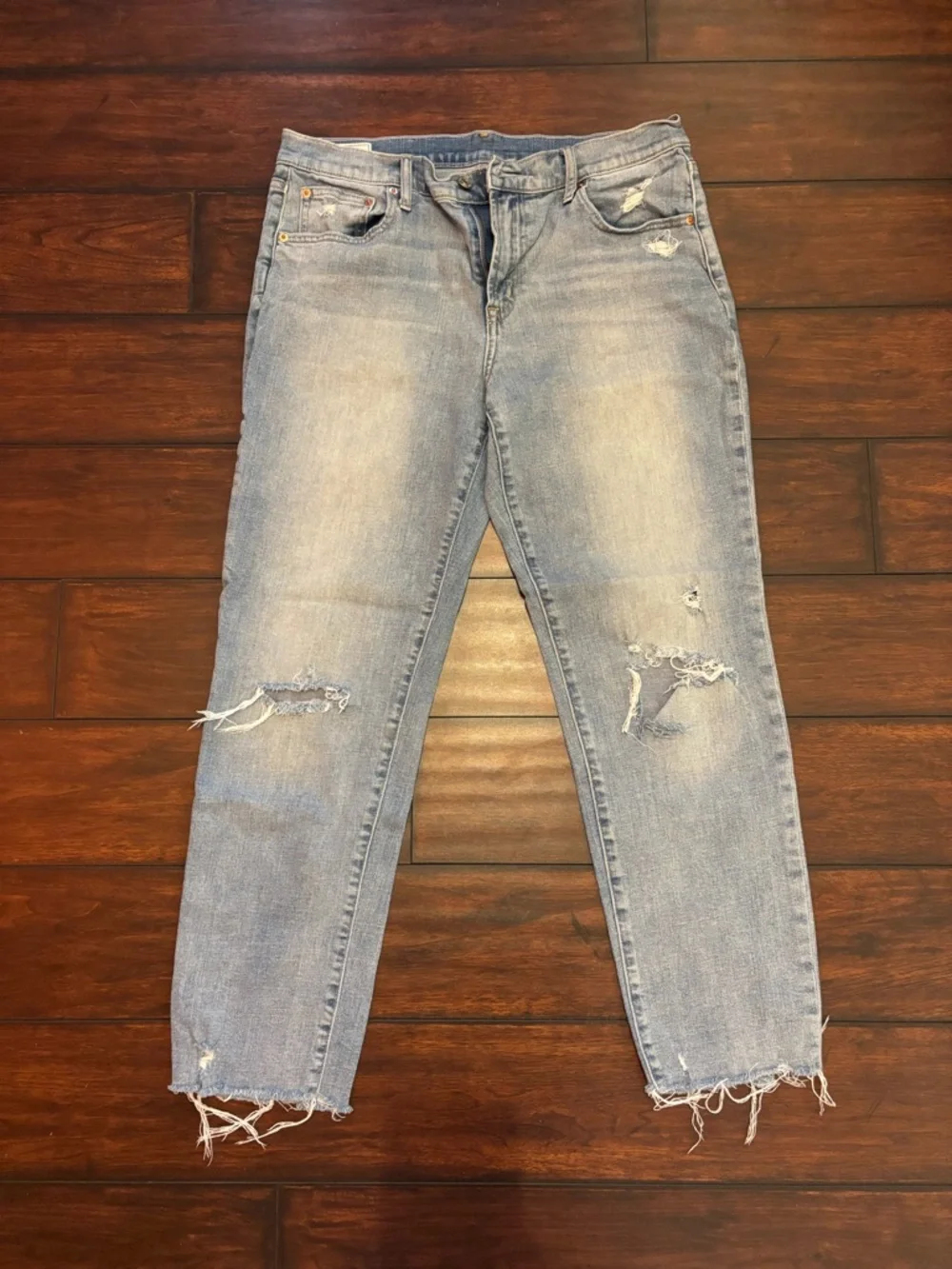 GAP Girlfriend Jeans Mid Rise Distressed Size 31/12L - Picture 1 of 11